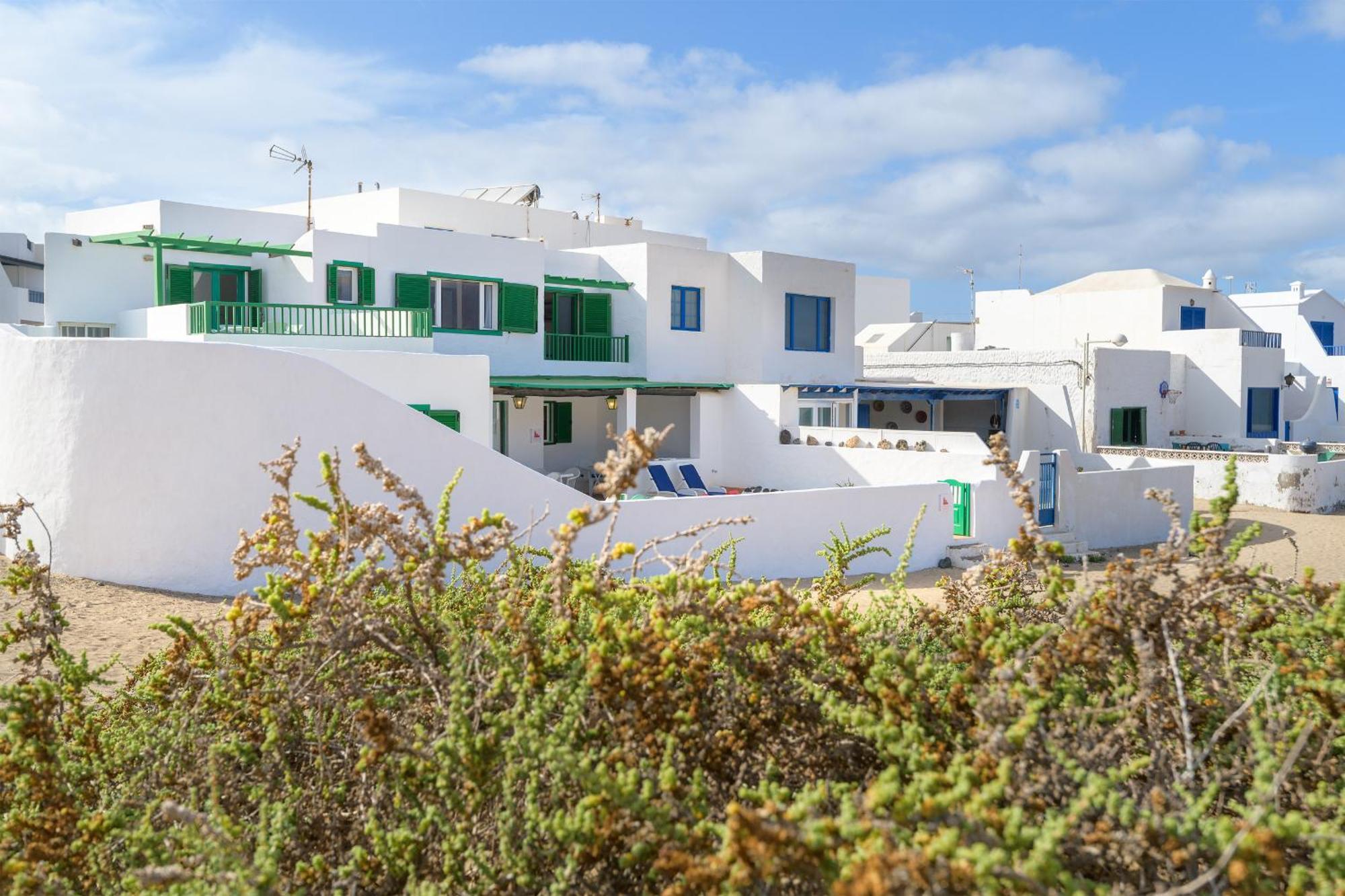 Famara Caracolillos, La Casa Luaran gambar
