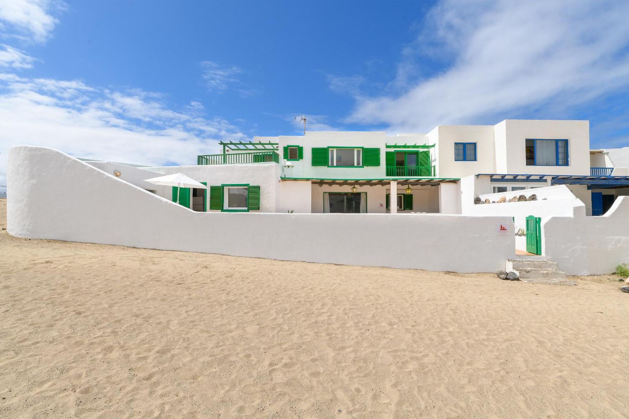Famara Caracolillos, La Casa Luaran gambar