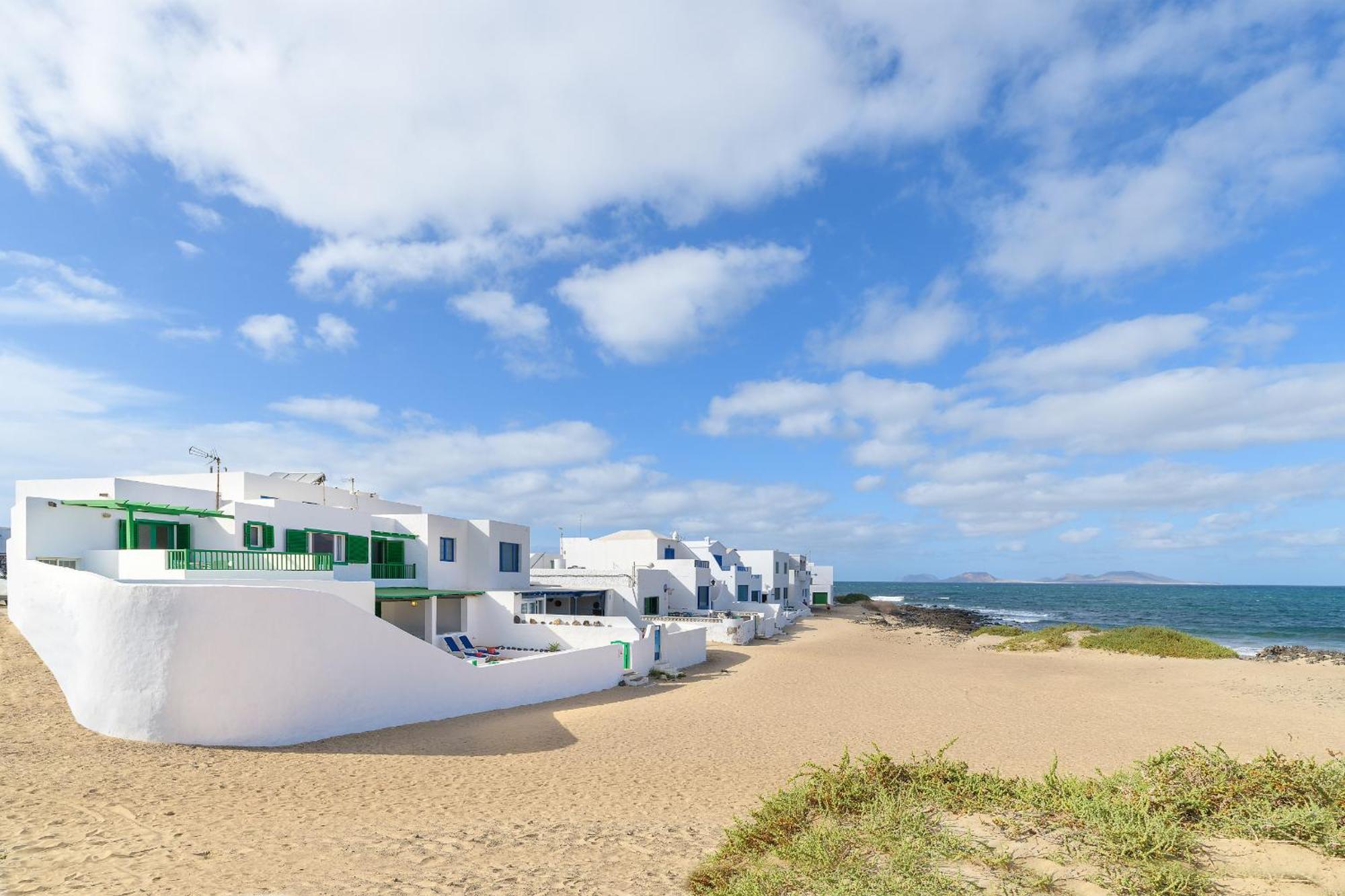 Famara Caracolillos, La Casa Luaran gambar